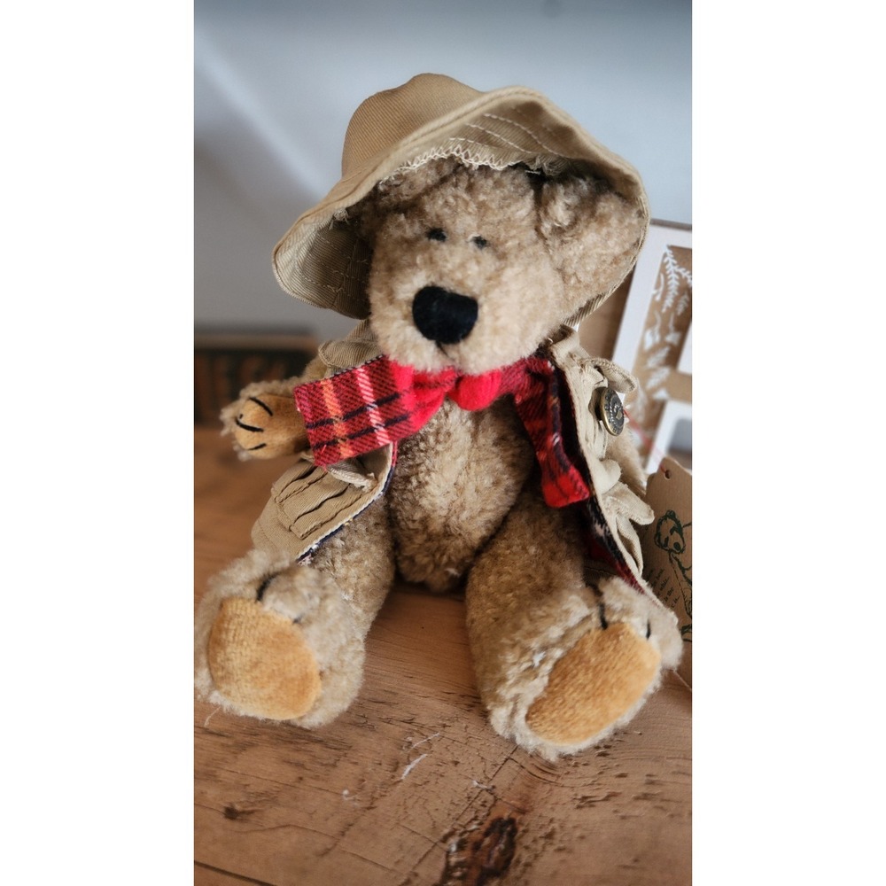 Boyds Bears Thayer Plush Bear Brown Beige with Hat Jacket Scarf‎ Button in Ear